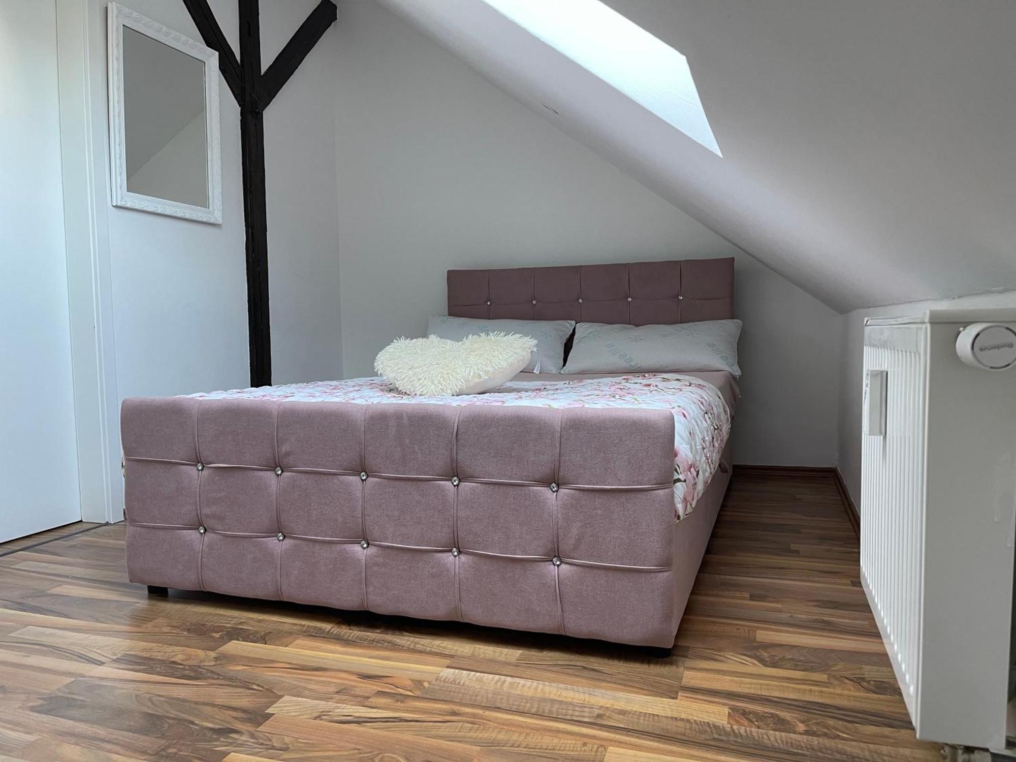 Geraeumige 3-Zimmer-Ferienwohnung Im Herzen Von Kassel Exterior foto