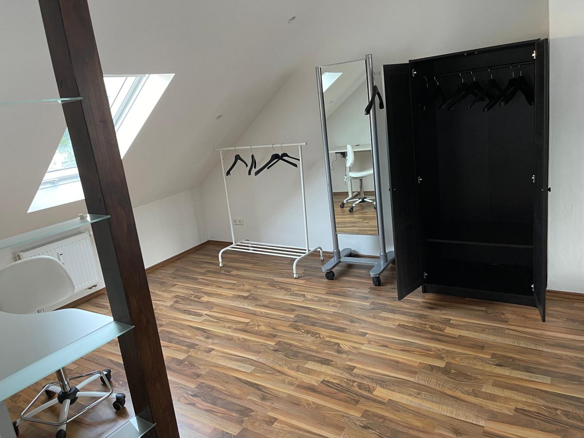 Geraeumige 3-Zimmer-Ferienwohnung Im Herzen Von Kassel Exterior foto