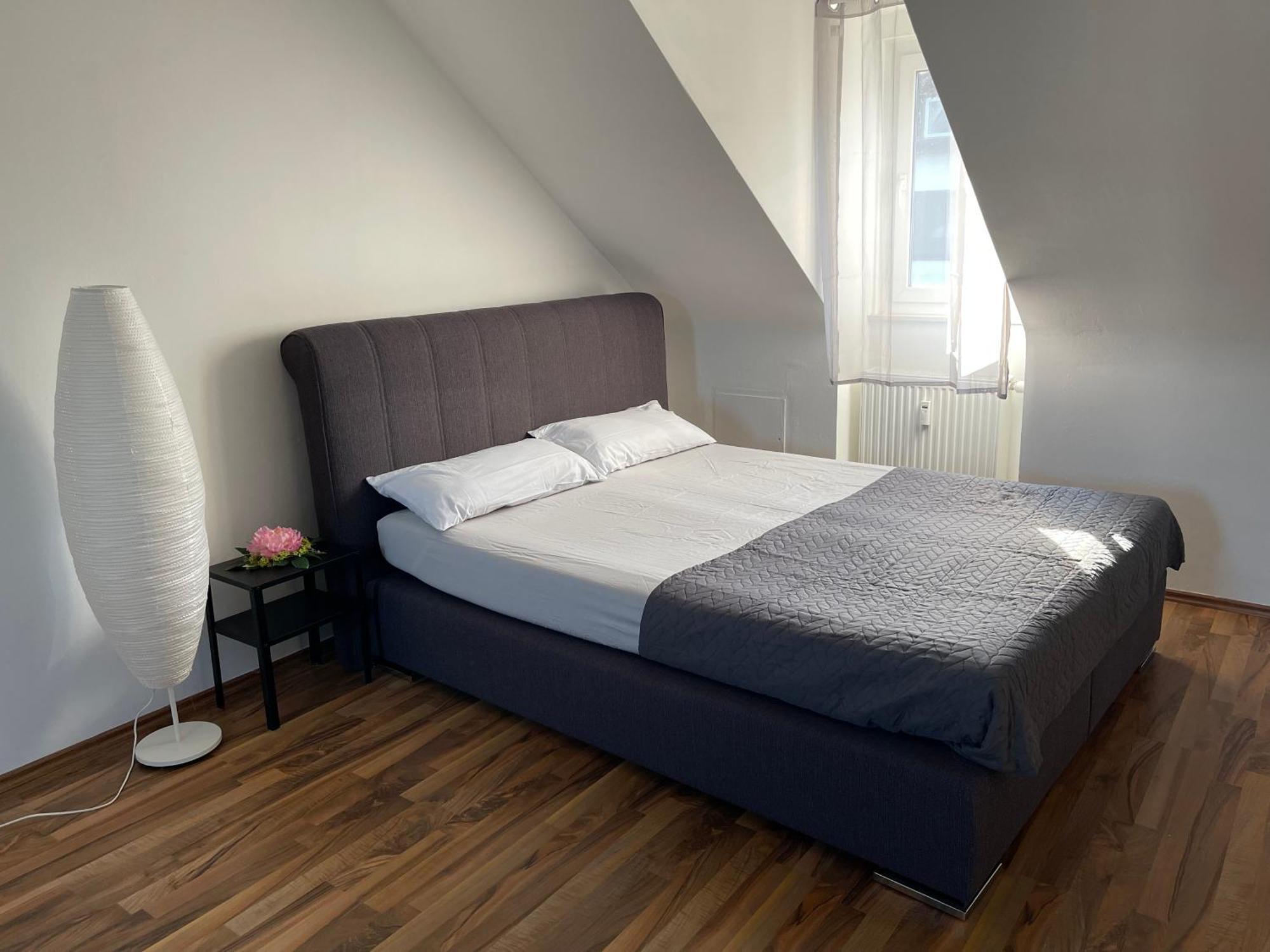 Geraeumige 3-Zimmer-Ferienwohnung Im Herzen Von Kassel Exterior foto