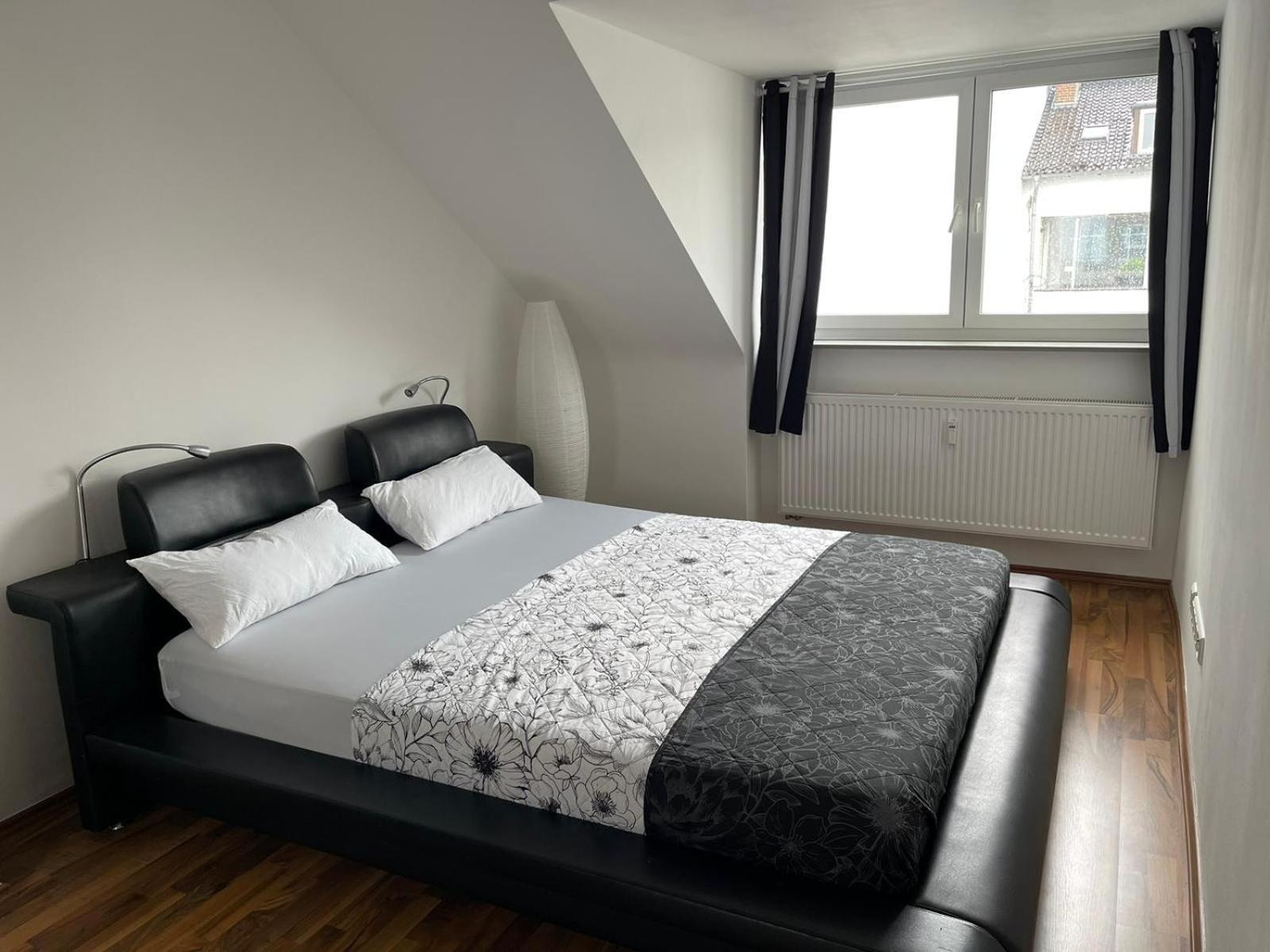 Geraeumige 3-Zimmer-Ferienwohnung Im Herzen Von Kassel Exterior foto