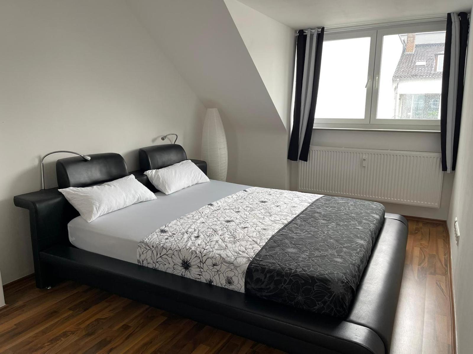 Geraeumige 3-Zimmer-Ferienwohnung Im Herzen Von Kassel Exterior foto