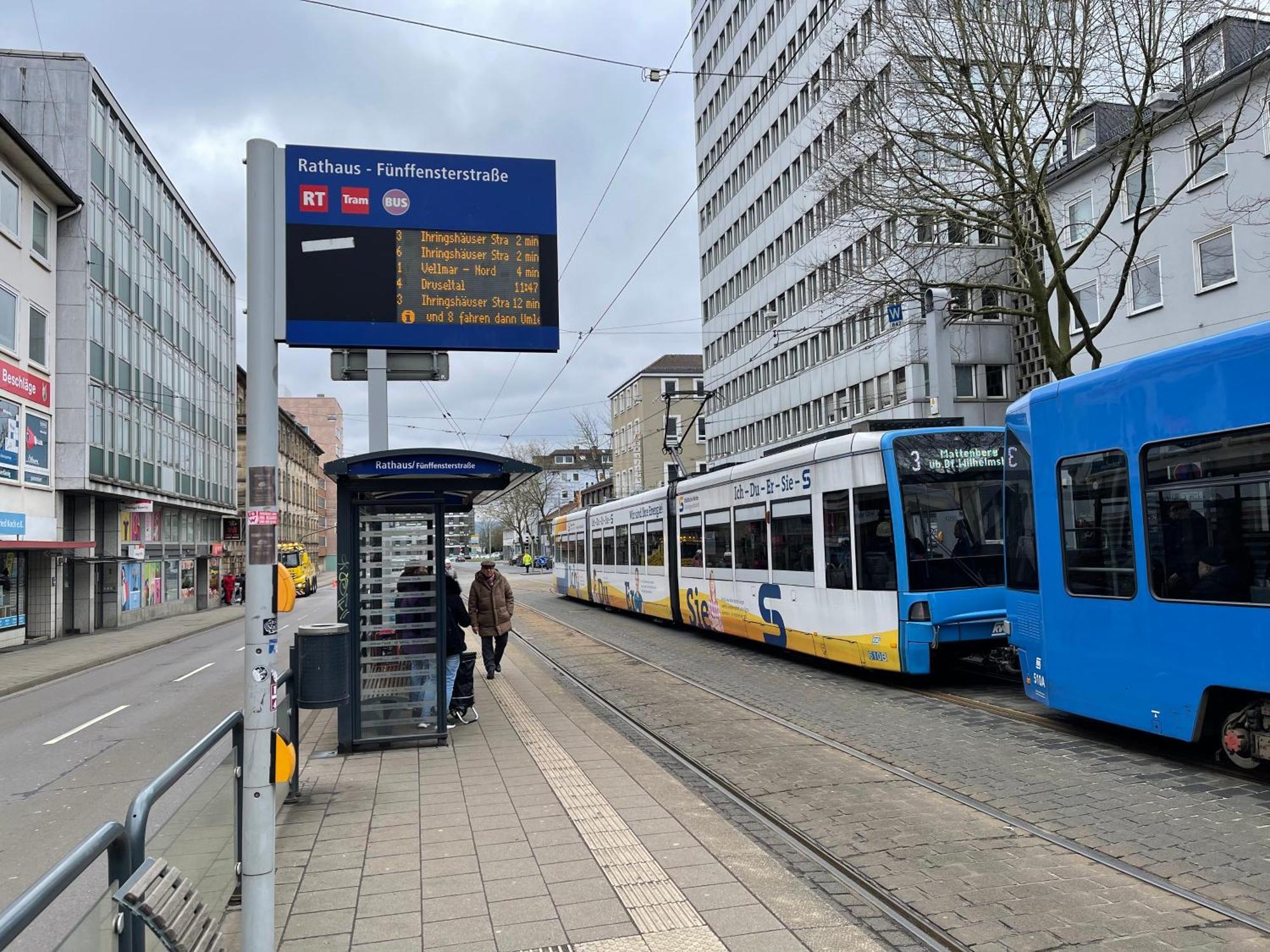 Geraeumige 3-Zimmer-Ferienwohnung Im Herzen Von Kassel Exterior foto
